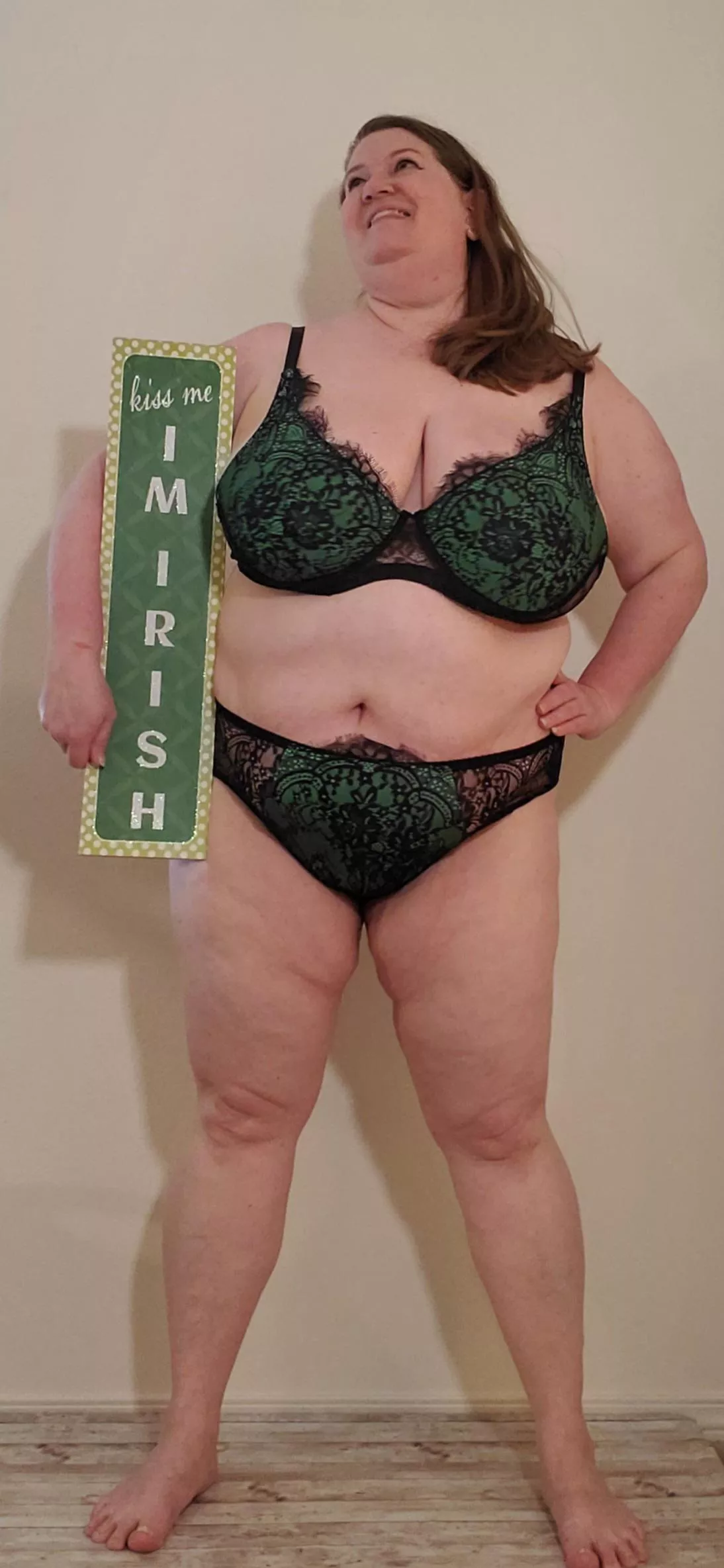 kiss ðŸ’‹ me I'm Irish â˜˜ï¸ [F49] posted by Lavender_Lush72