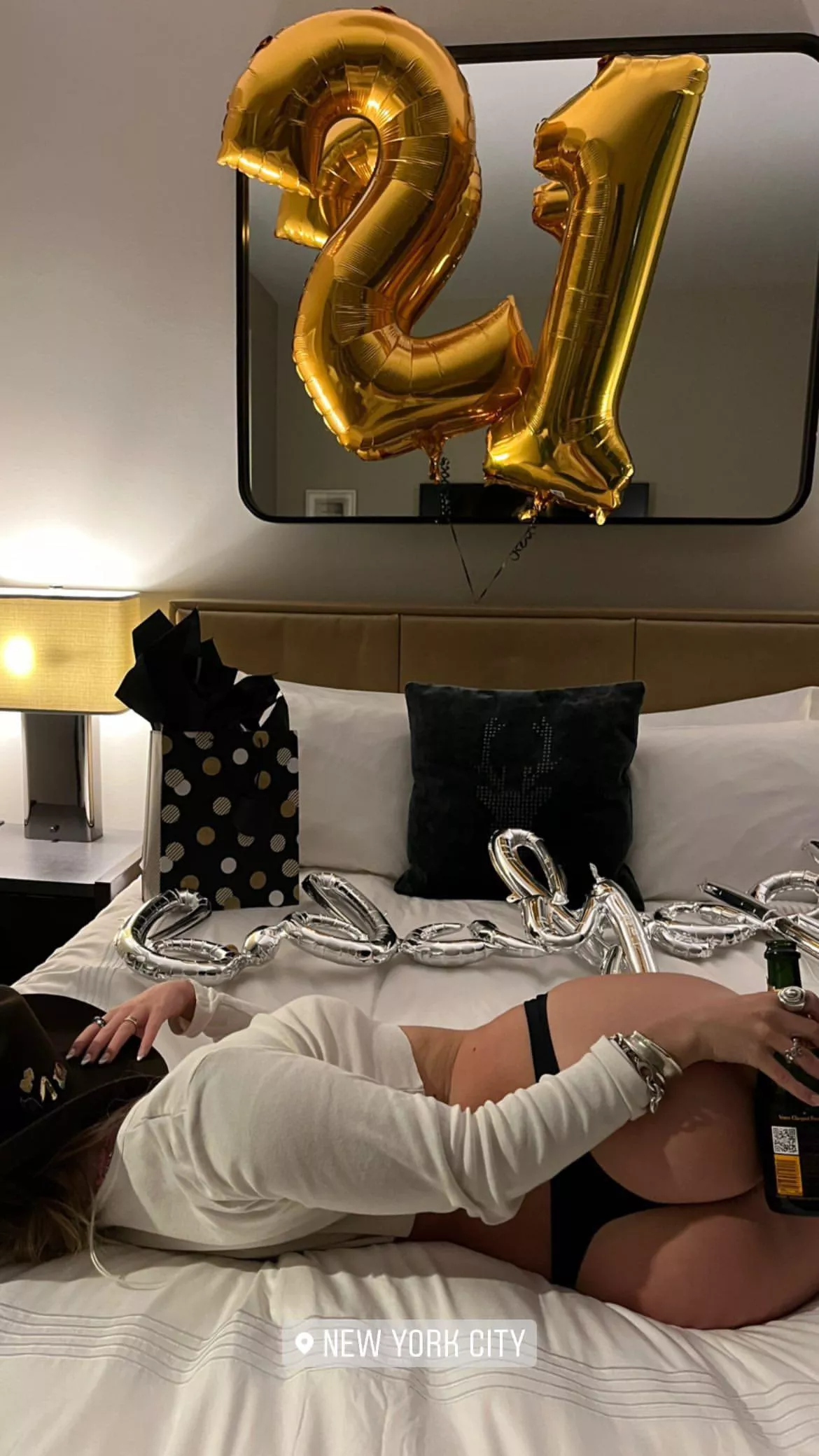 Lexee Smith dropped her pants for her 21st bday! posted by acctceleb2