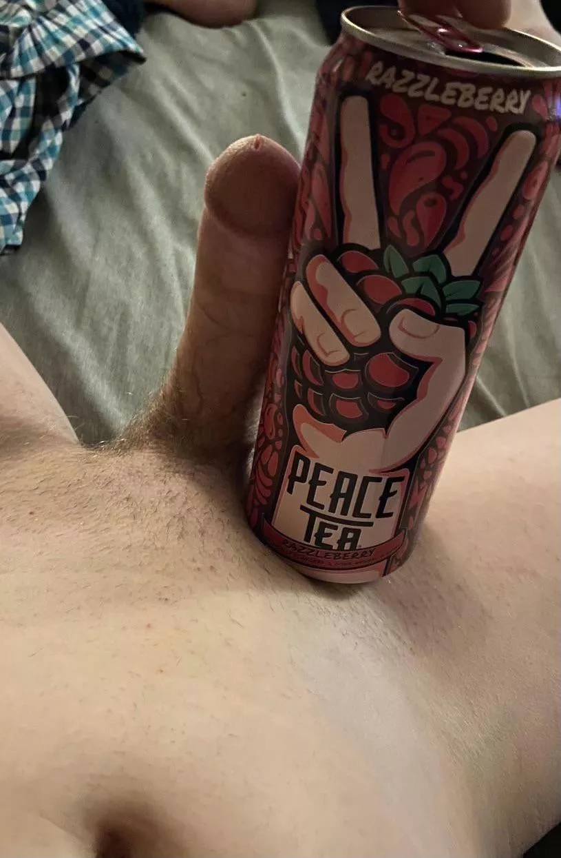 Looking for guys to compare their cocks to a peace tea can. Seeing if thereâ€™s anyway that could dwarf me posted by ElkOk1712