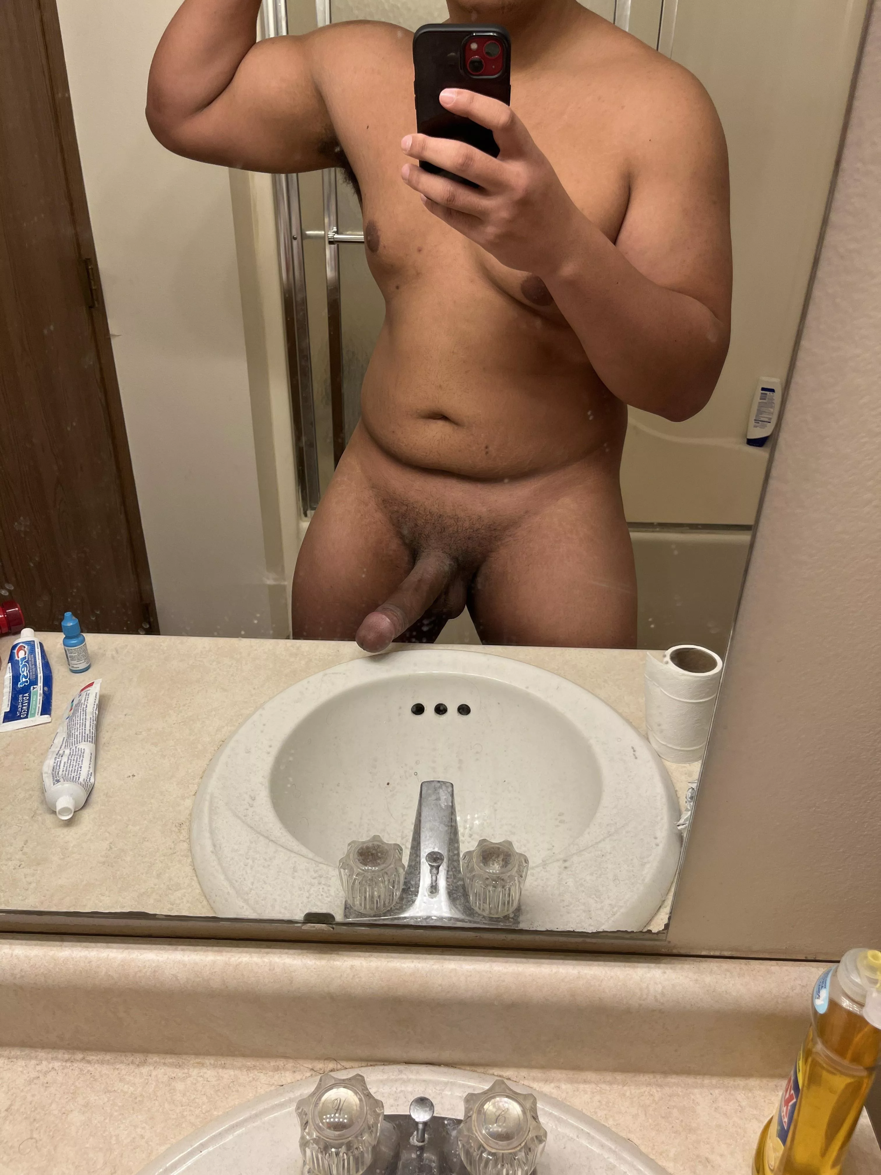 Love to show off my big dick posted by GreenGem400709