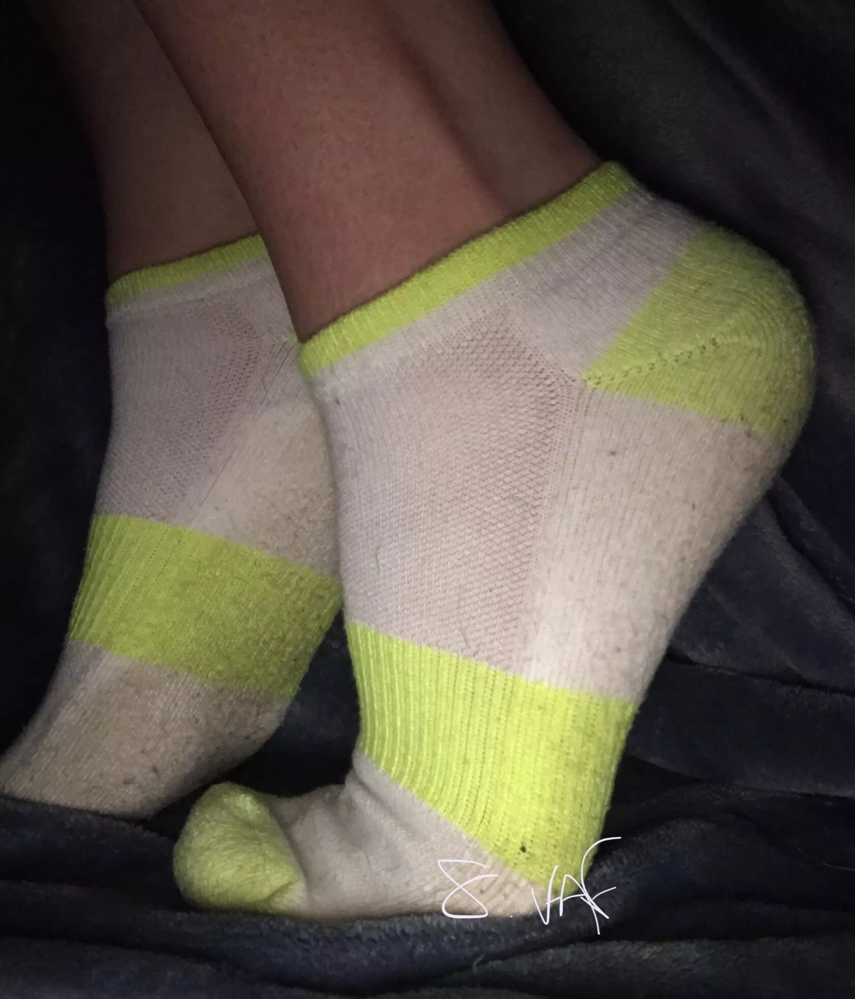 Love white ankles [F] posted by SVanF15