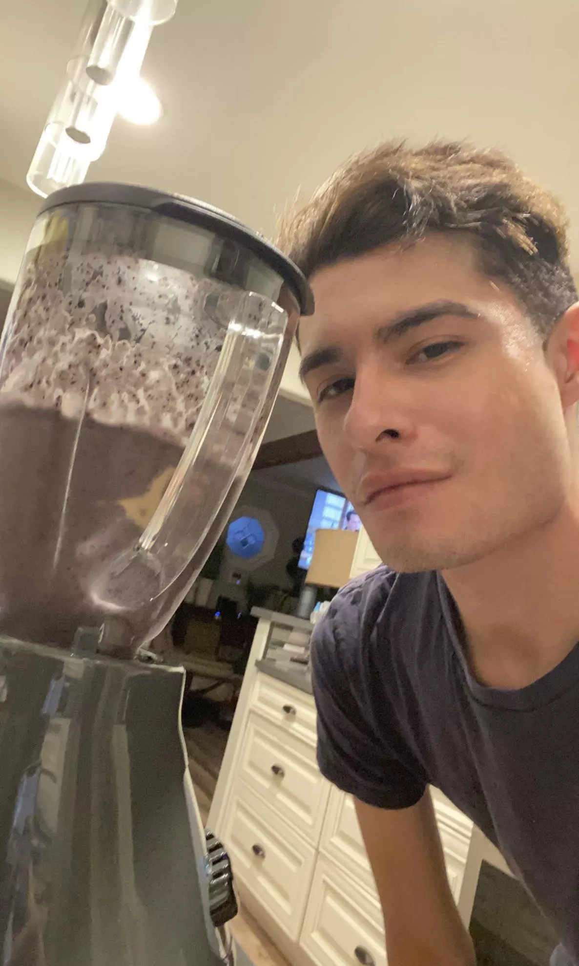 Low quality pic of my smoothie and I 🥴 (can you tell I lift, bro) 😭 posted by pokegayy