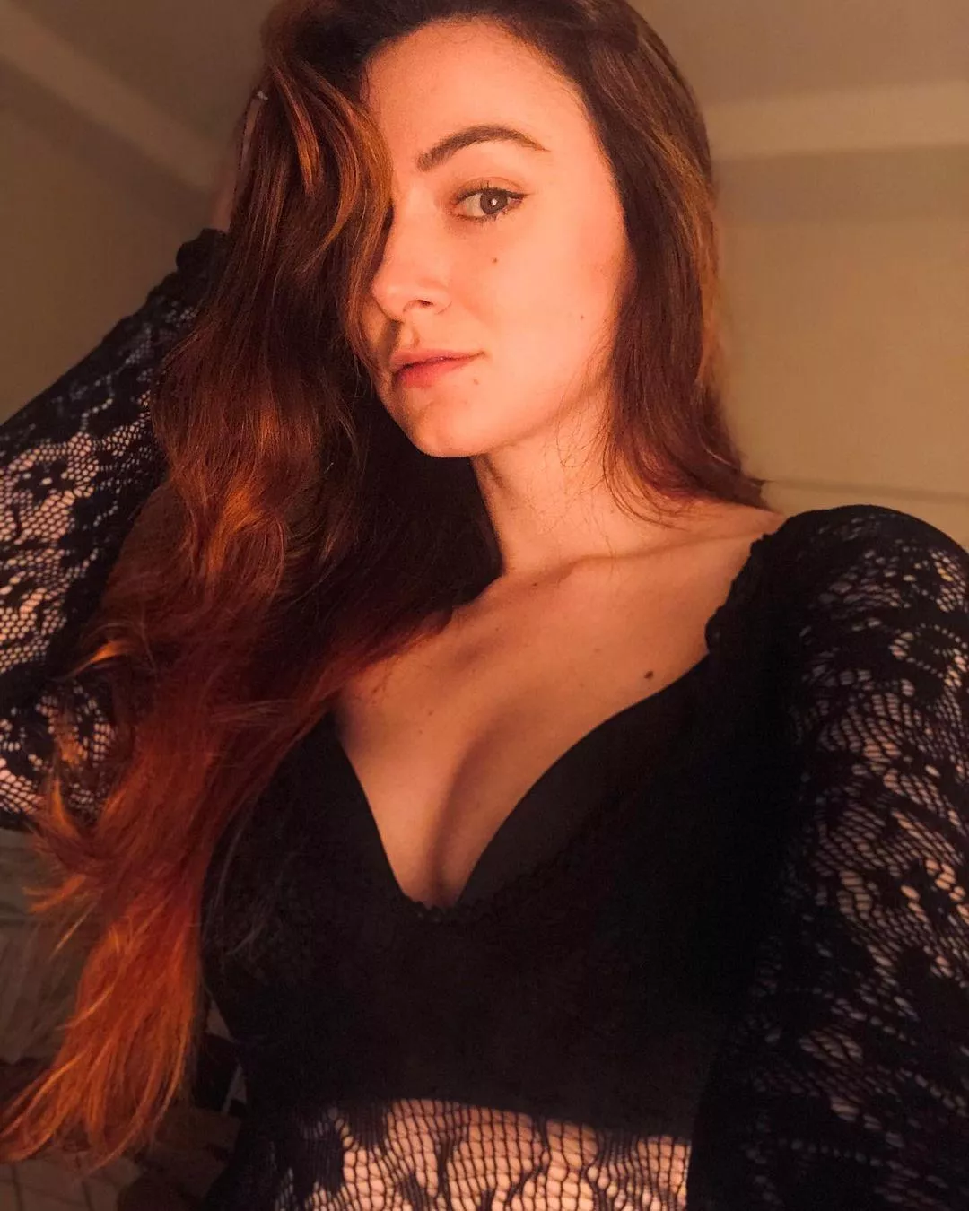 Malinda Kathleen Reese nudes | GLAMOURHOUND.COM