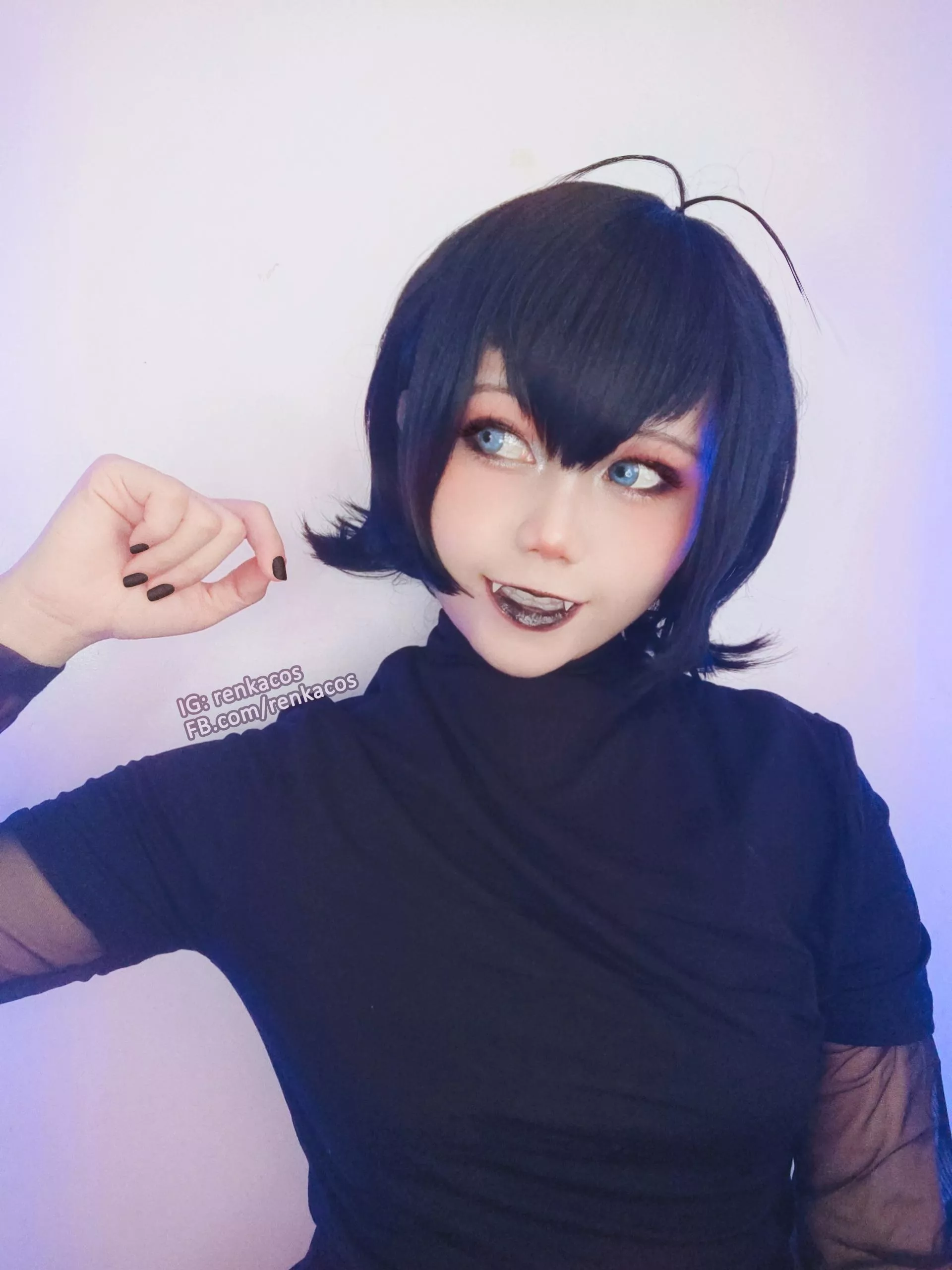 Mavis cosplay by renkacos. My first time trying on goth makeup as well! posted by renka-cos