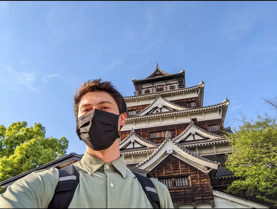 Me and Hiroshima castle earlier today! Being 6'6