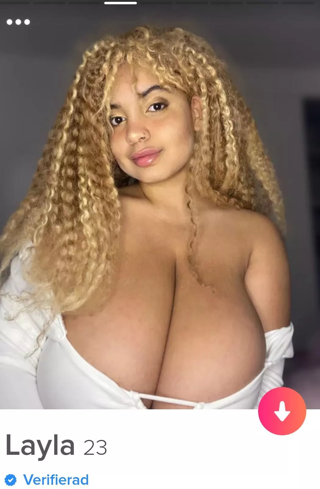 My best match so far on Tinder! nudes | GLAMOURHOUND.COM