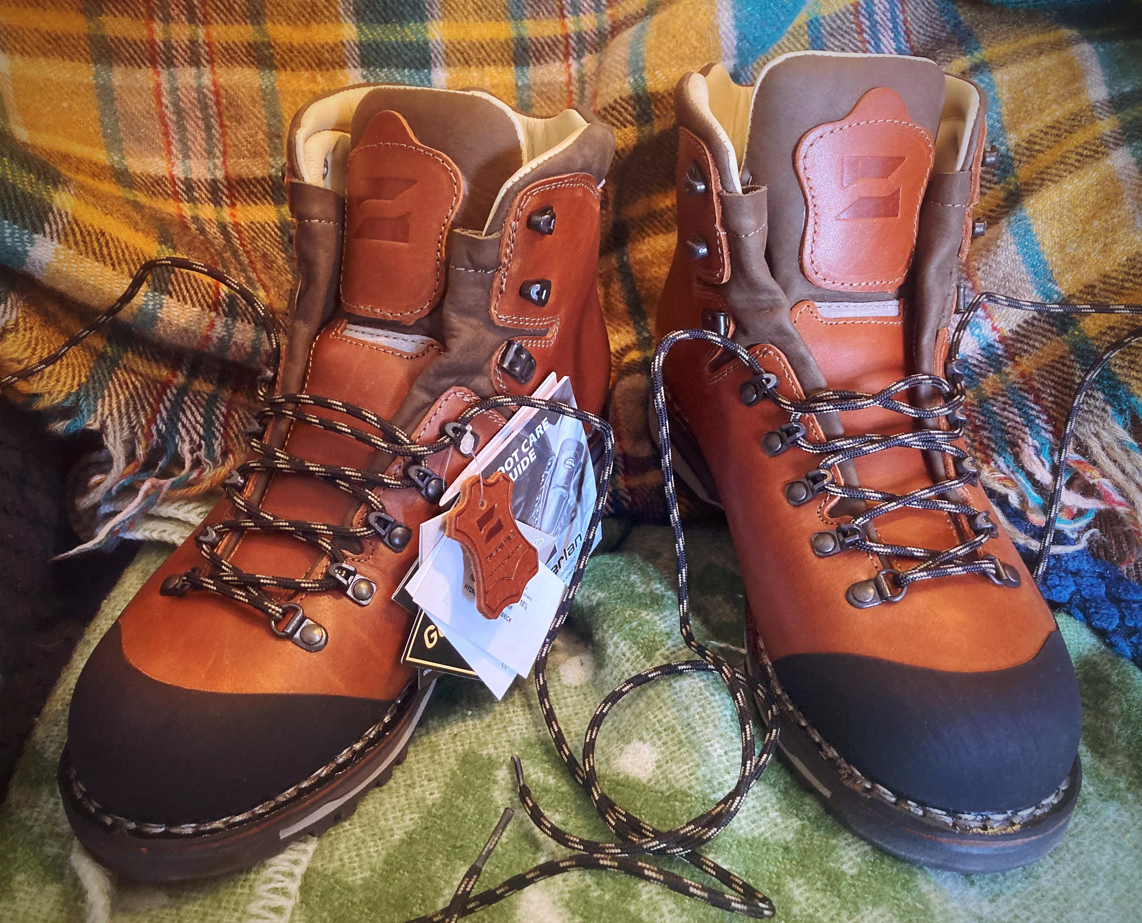 My “last pair of boots”: Zamberlan Tofane NW GT Backpacking Boots posted by Jayardia