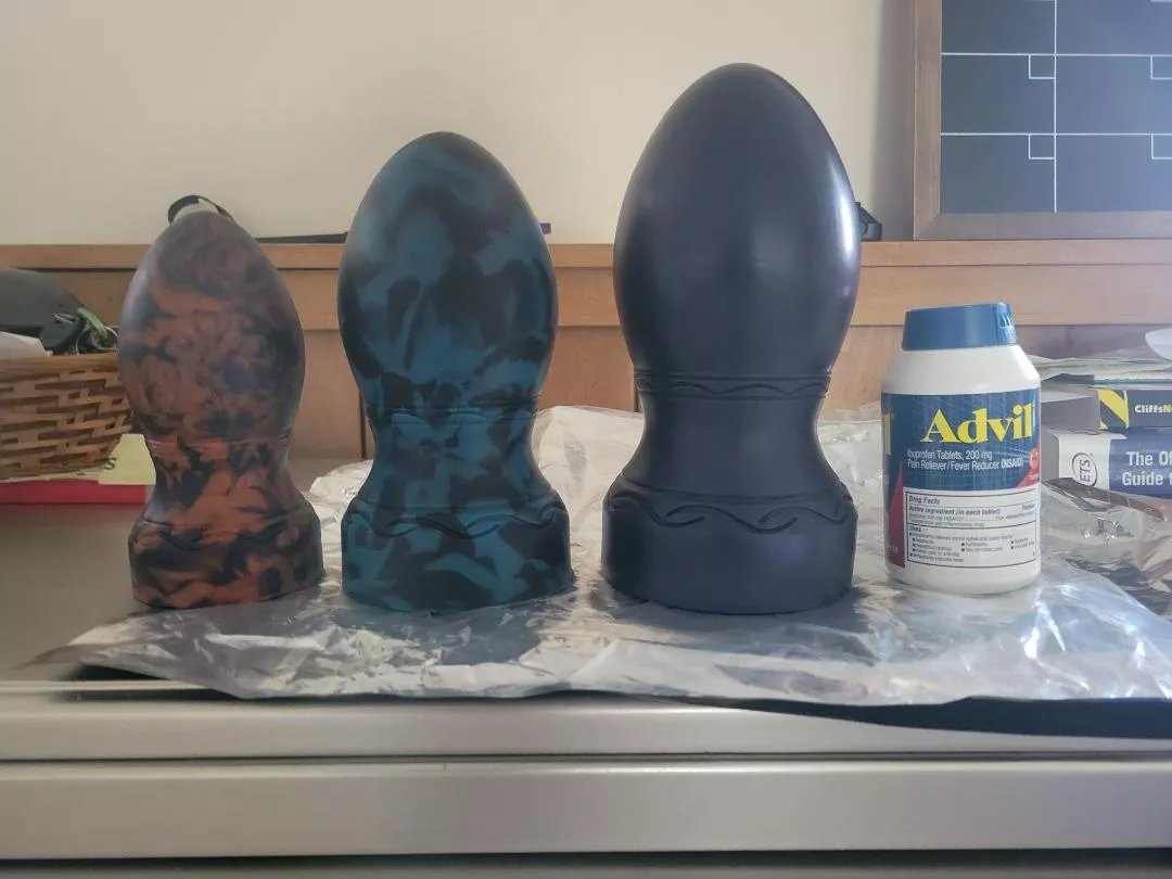 My surprise me was certainly a surprise. I would've loved a marble to match my other boys. Moving up to the XL/S egg! posted by showmedagoods00