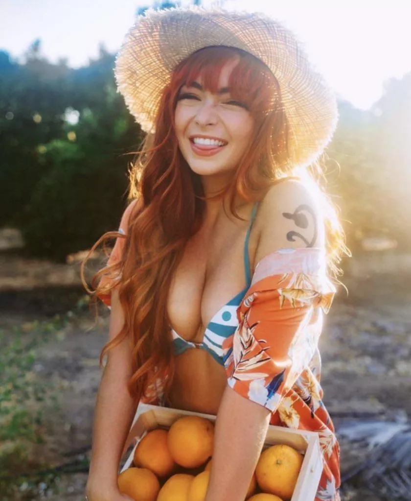 Nami ðŸŠðŸŠðŸŠ ðŸŠðŸŠðŸŠðŸŠcosplayer @caitlinchristinee/@caitchristinee posted by caitlinchristinee