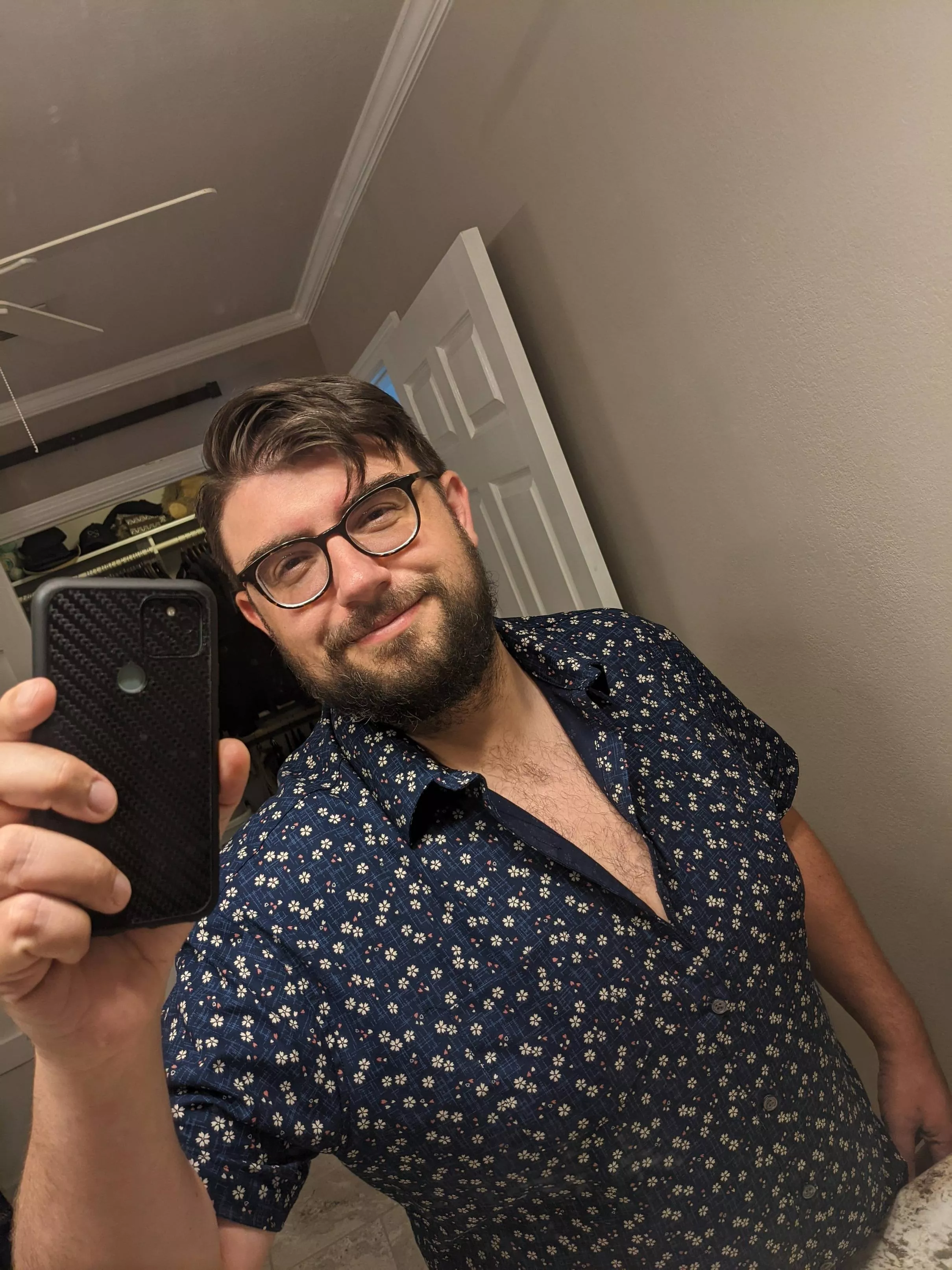 New shirt, felt cute 🌈 posted by BootyBurrito420