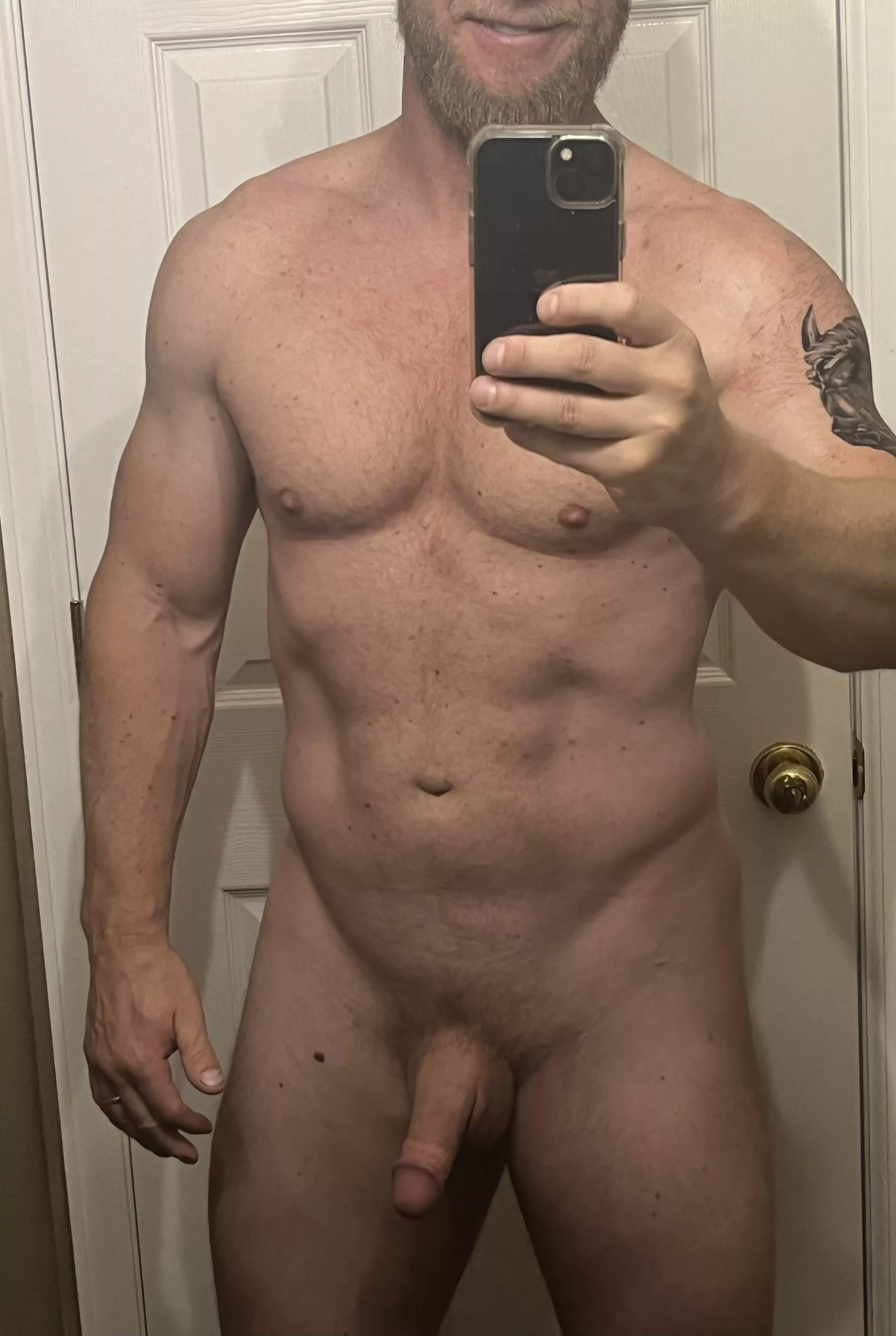 Nude beach ready? [47] posted by hotdoc74