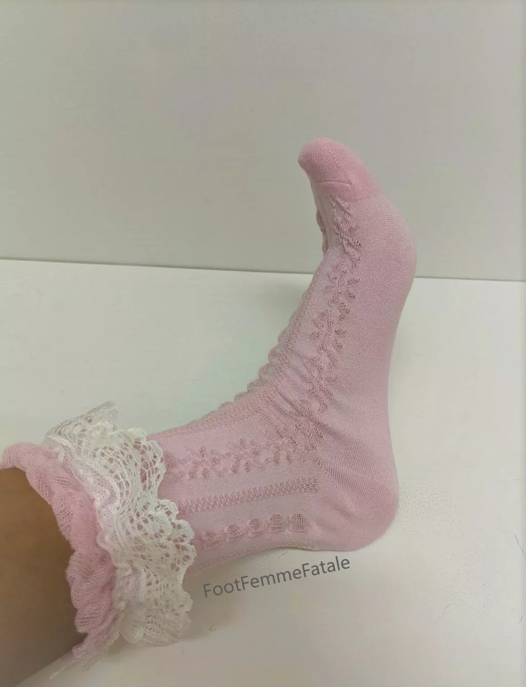 pink frilly socks 💗 posted by FootFemmeFatale