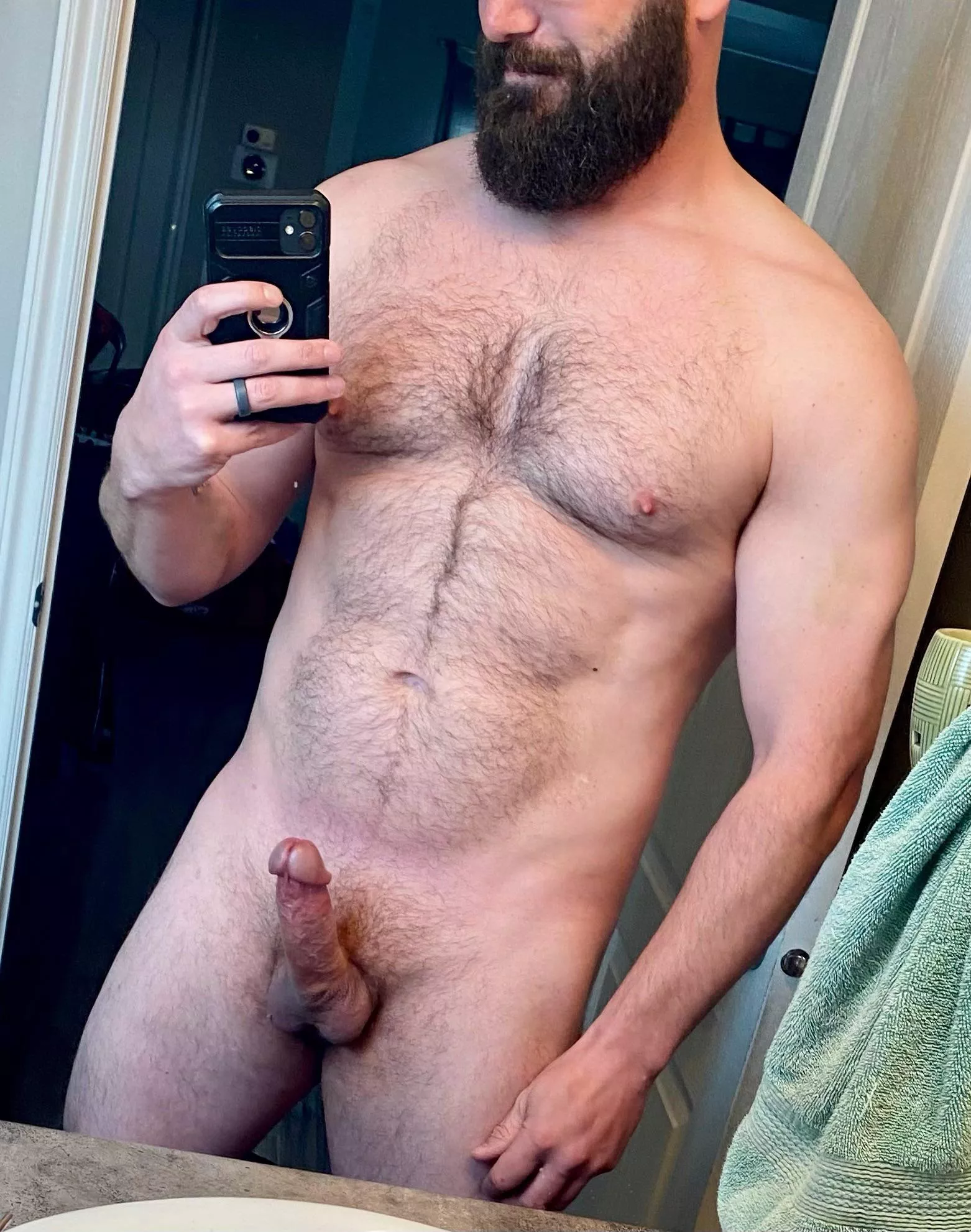 Quick mirror selfie(39) posted by Hunghero116