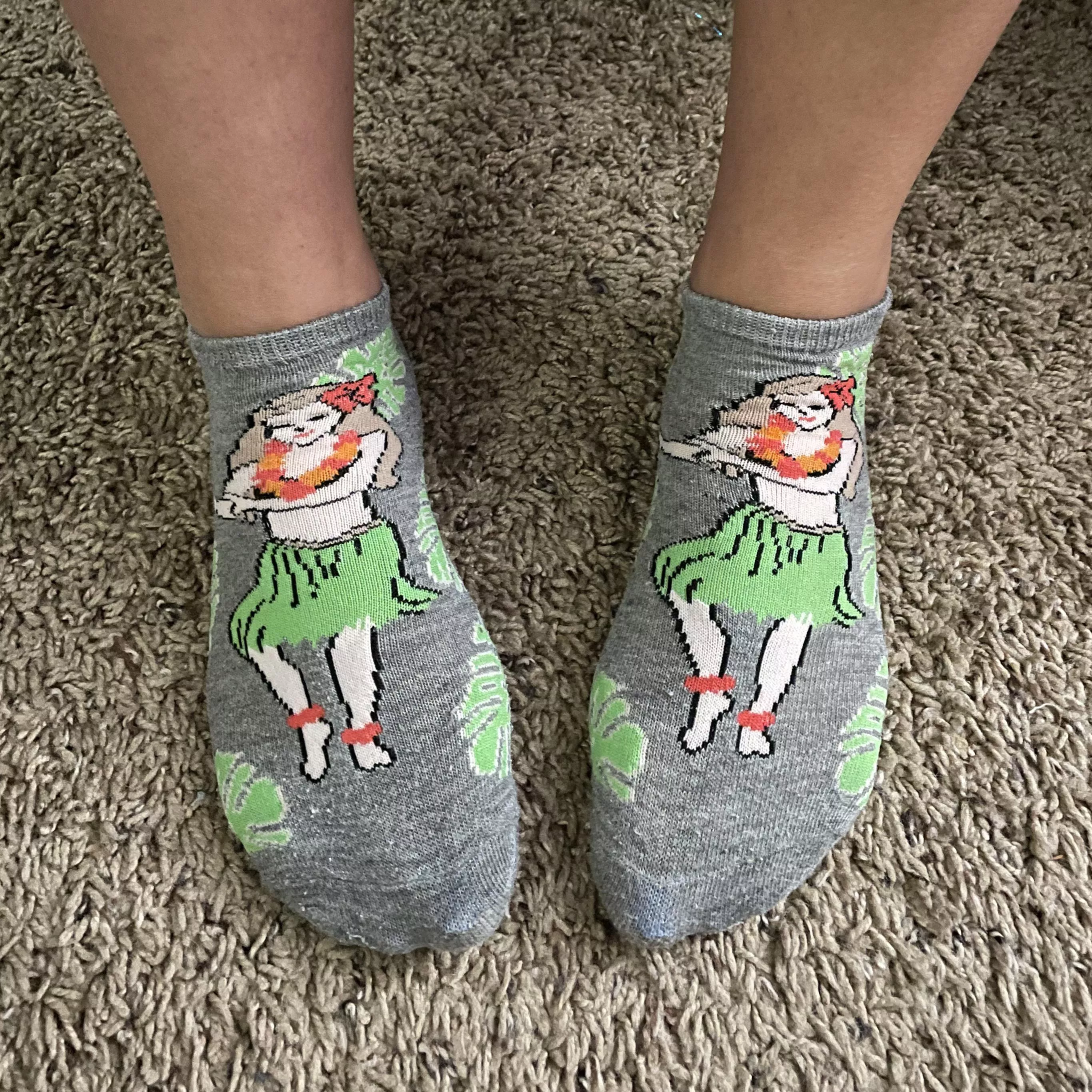 “Remember Friday is Hawaiian shirt day…” so don’t forget to wear your hula girl socks. (Bonus points if you know where that is from!) posted by Evisfeet