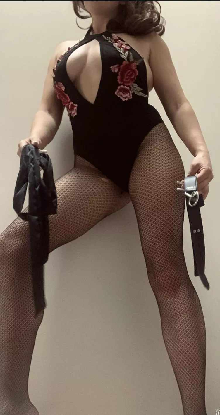 Saturday nightâ€™s alright for worship posted by Mrs_bow_down