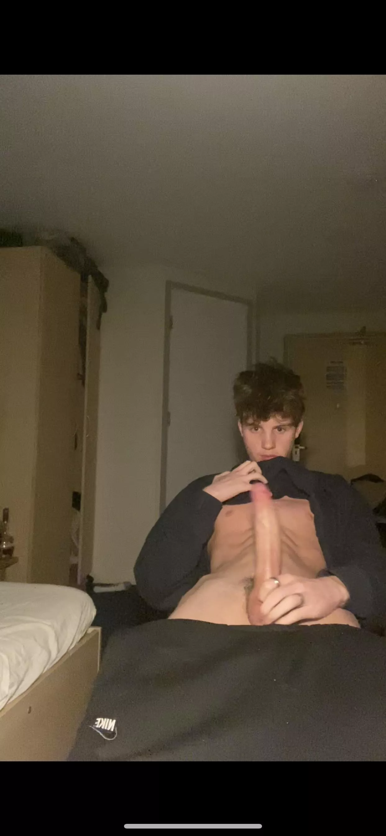 skinny boy with a packageðŸ˜Š posted by Hungteen_cock