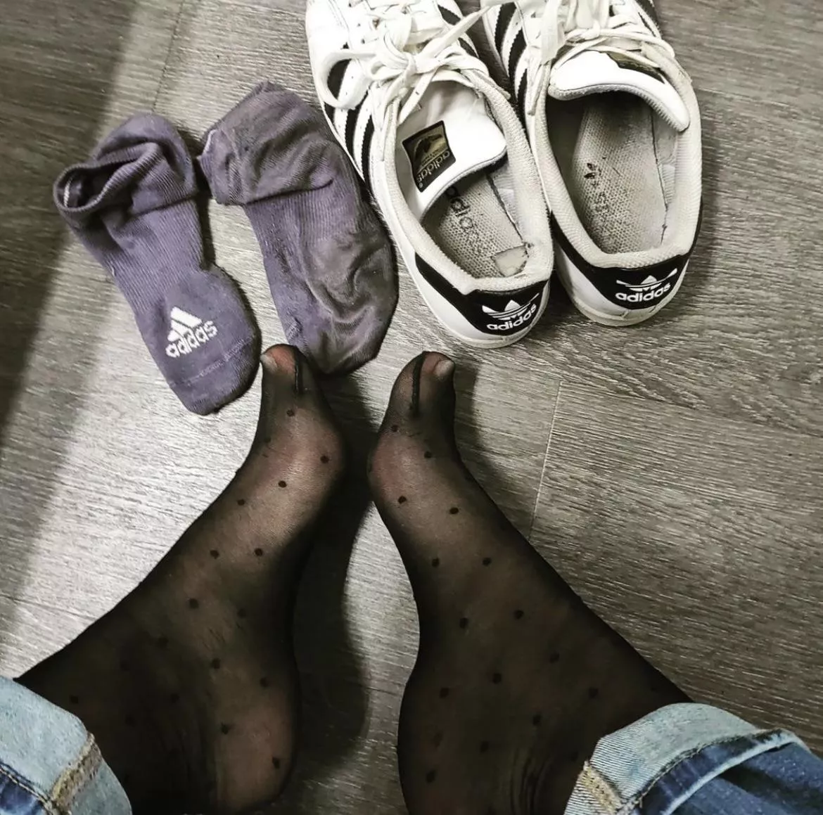 Some nylons and sweaty socks+shoes for your night! 😋 posted by amylovesyouu