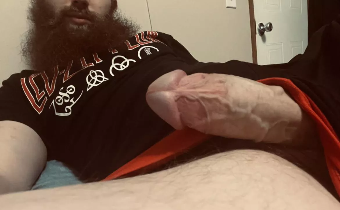 Stick out that tongue and let me beat my fat cock head against it posted by blueballs214