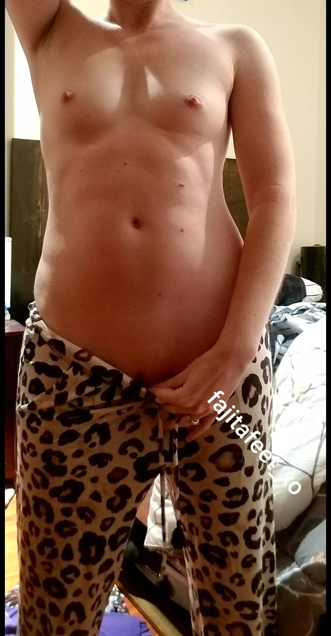 Still trying to get my old 4 pack back posted by Fajitafeet_xo