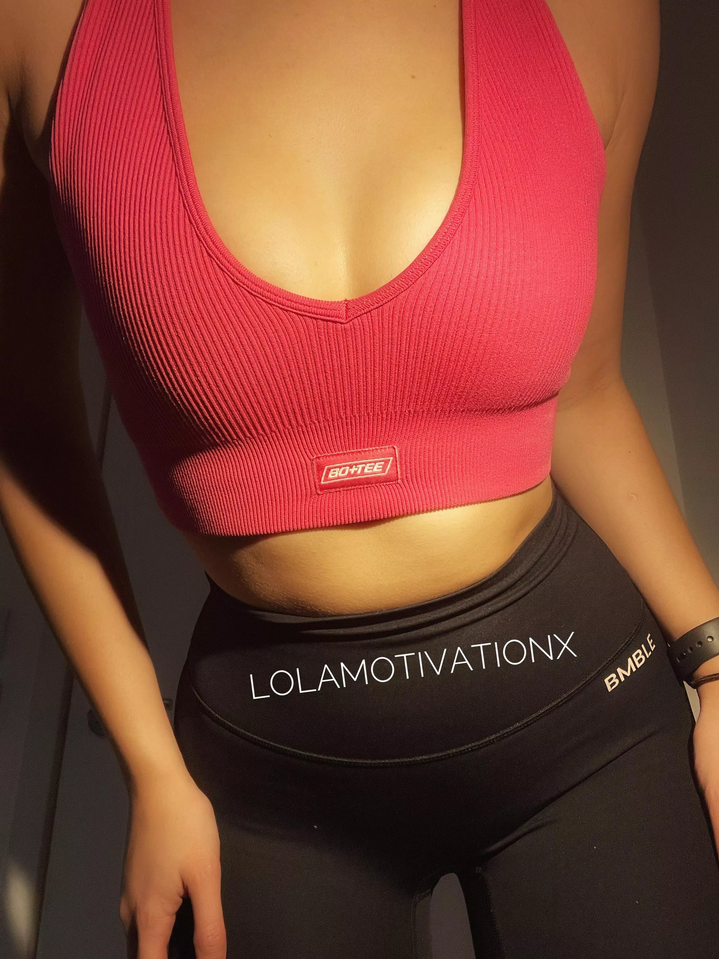 Surprisingly this sports bra keeps the gals pretty supported and catches some eyes too! posted by lolamotivationx