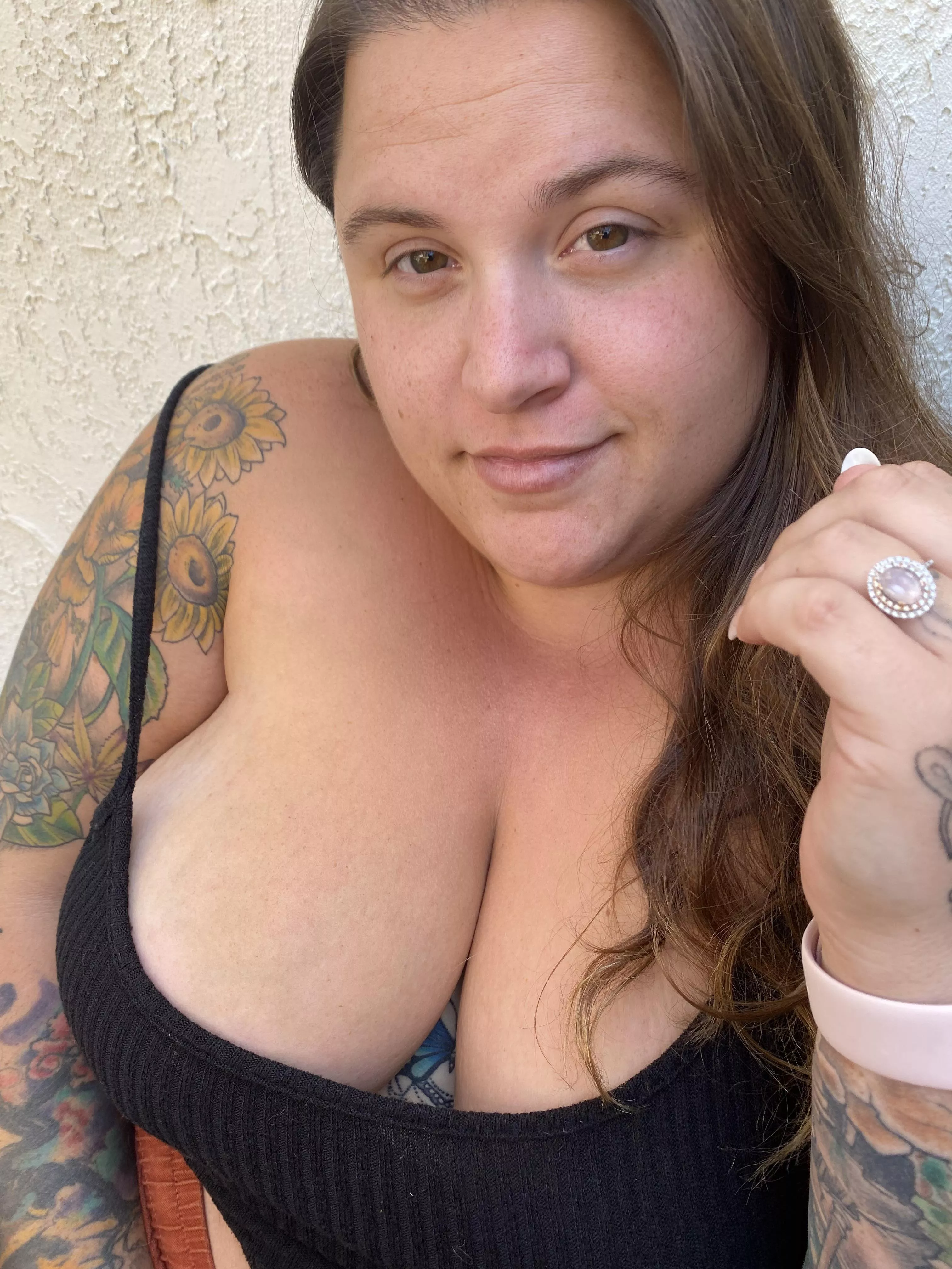 tattooed seductive stoner. let me share my tatted big natural curves with you! posted by handful_heather420