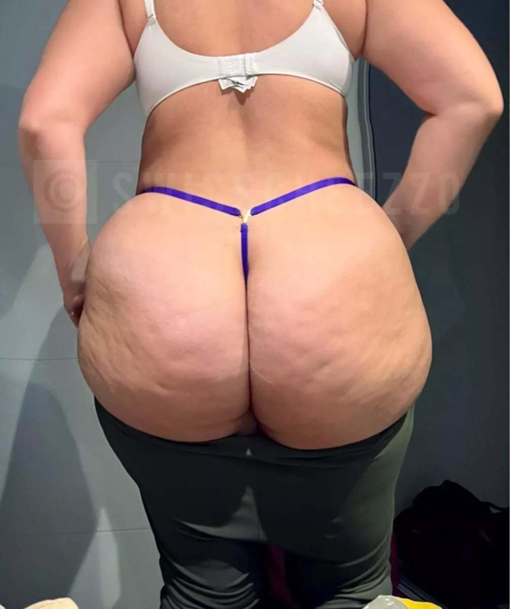 Thick mom of 1 [F30][OC] posted by swisscheezz0