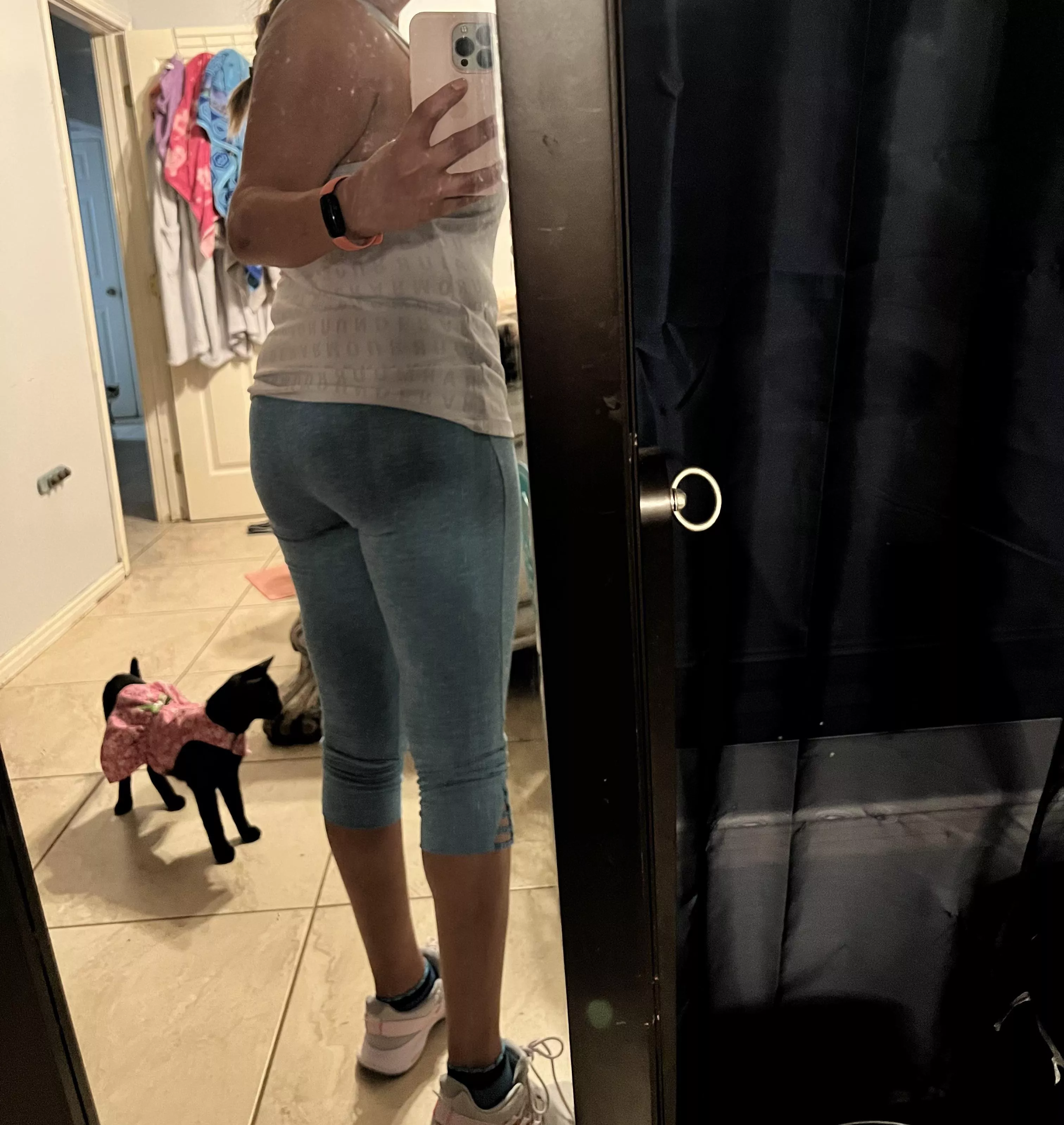 Trying to get that booty posted by mommyjoy69