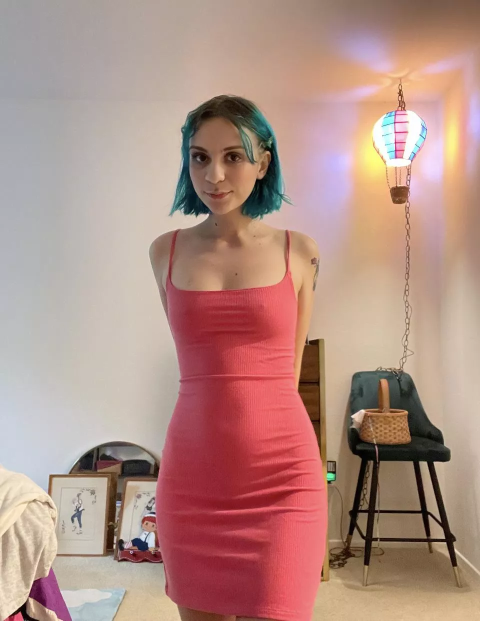 Wanted to show off my favorite tight dress 🍡 posted by pleasedontkillmywife