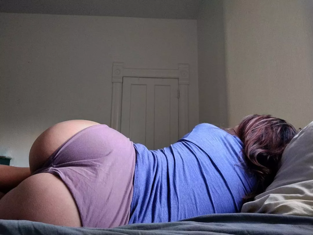 what would you think if you woke up next to me? [f] posted by janesbody