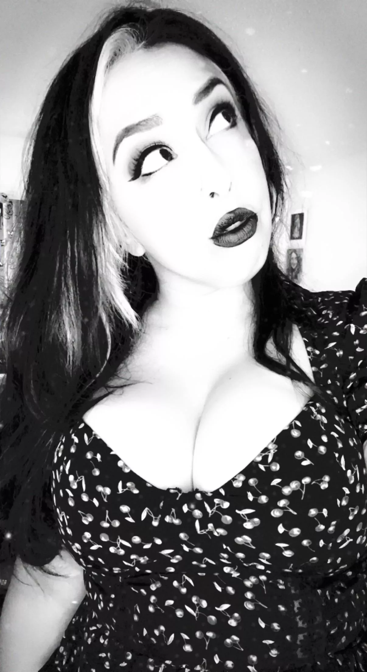 Whatcha wanna listen to while you titty fuck me? posted by lilithxlovex666