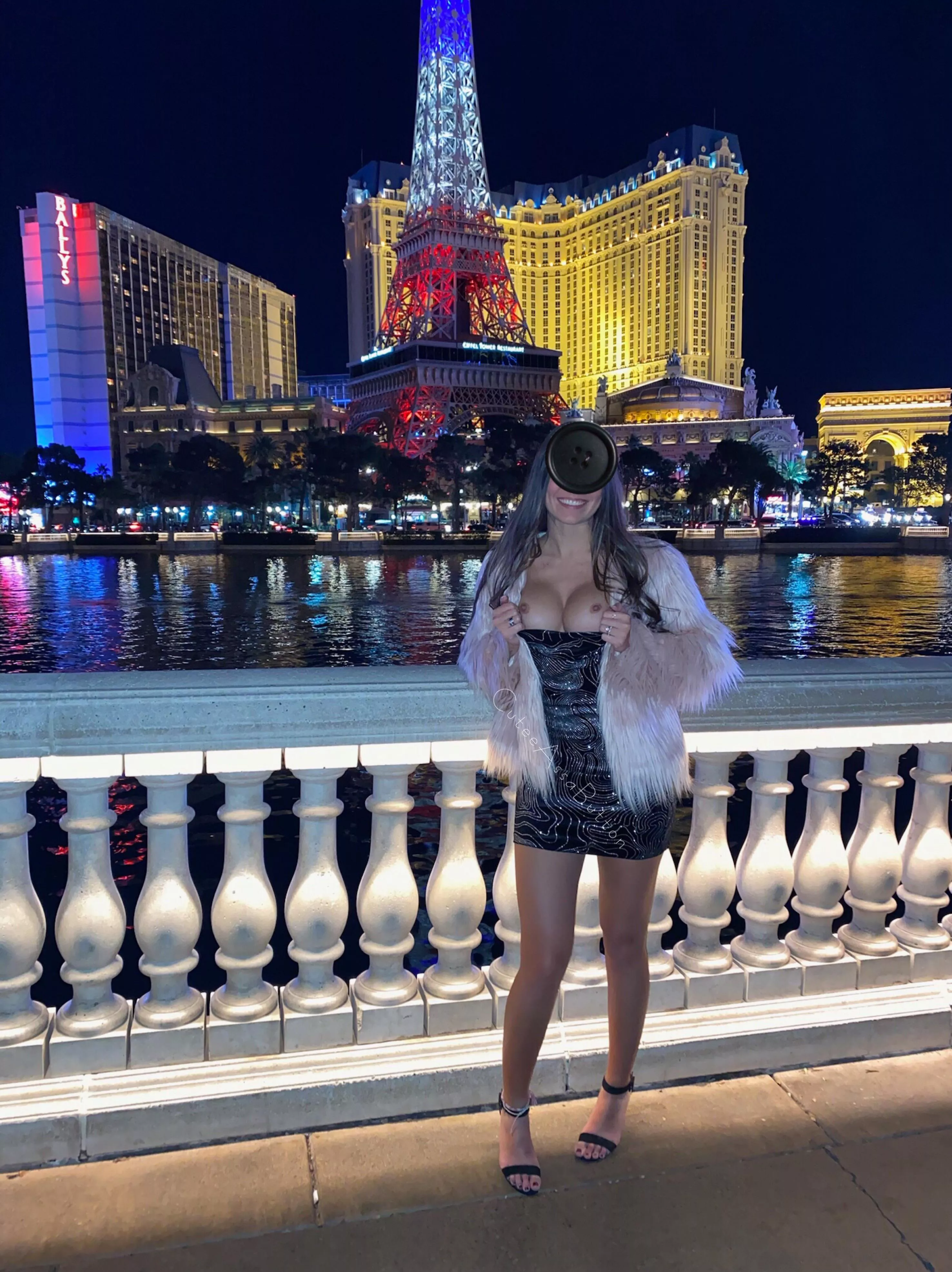 When in Vegas! posted by CuteeAssaButton