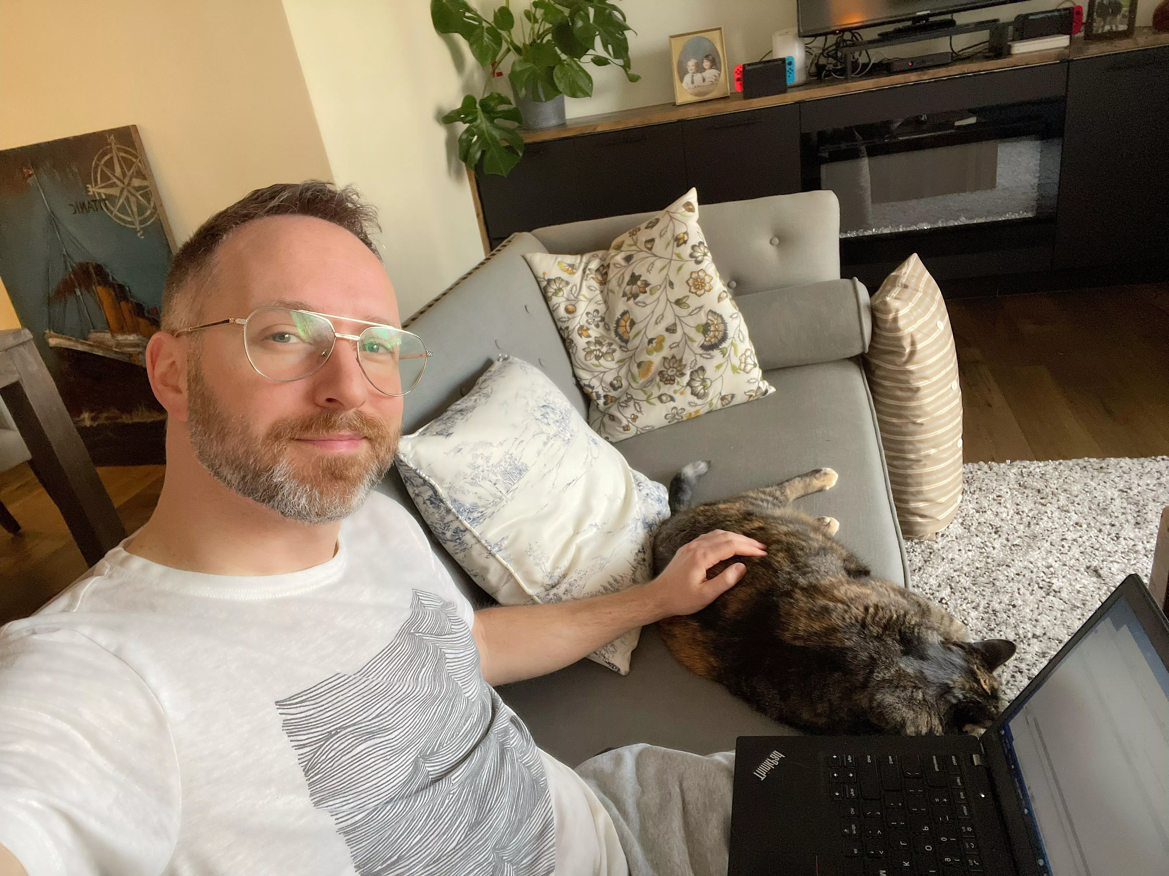 Working from home today with my most affectionate coworker posted by mwolson_