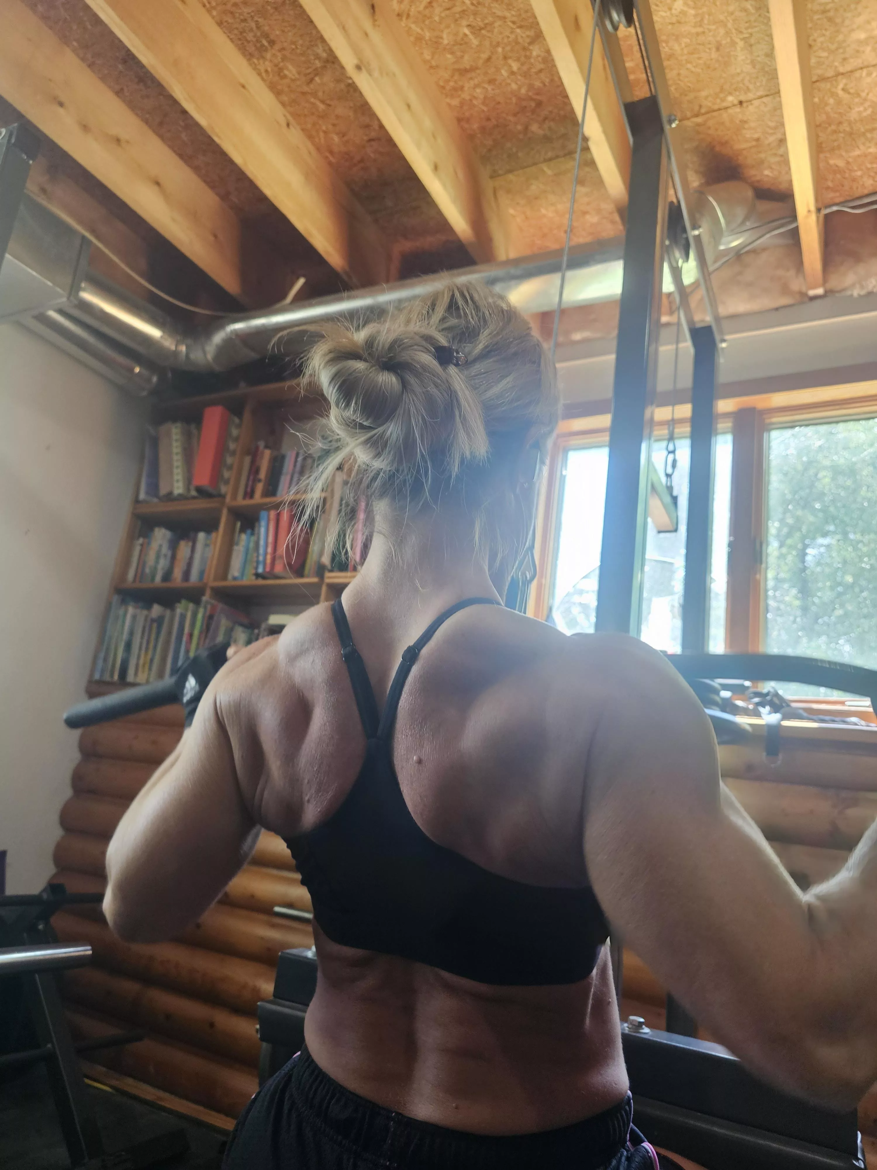 Anna Fine Fit - Back Day! posted by Annafinefit