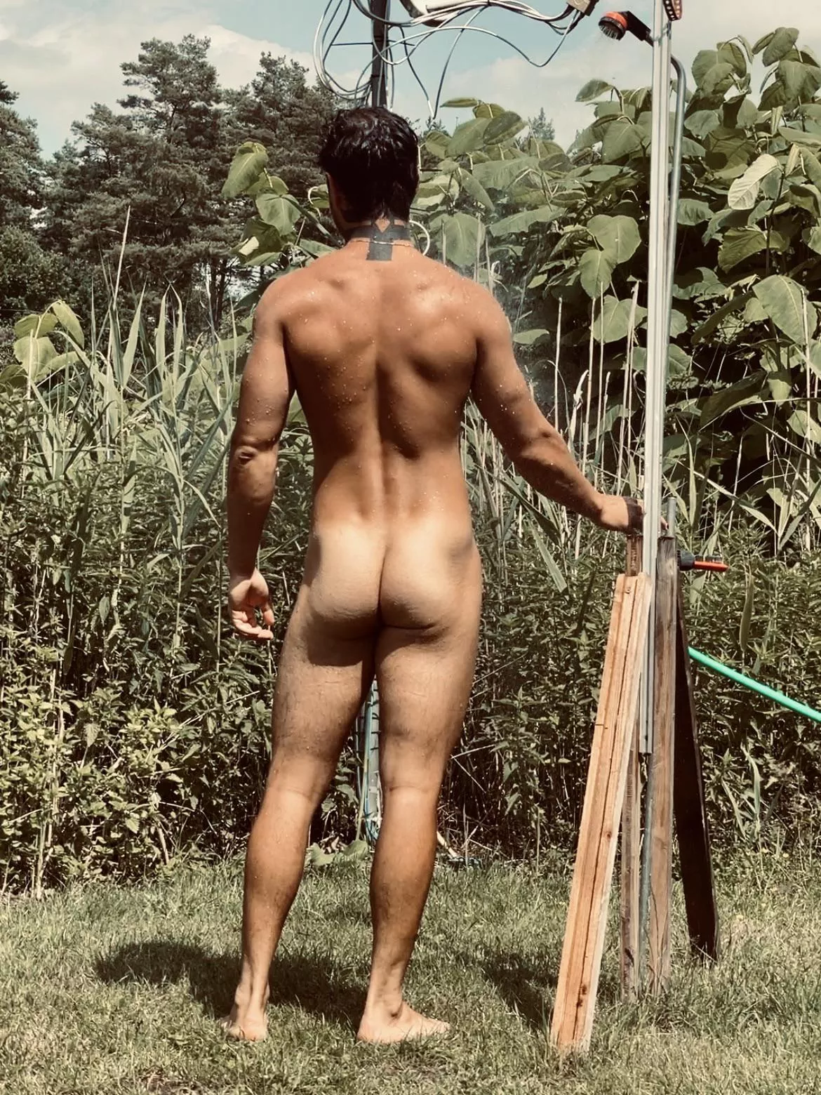 Outdoor shower love posted by n0aNo4