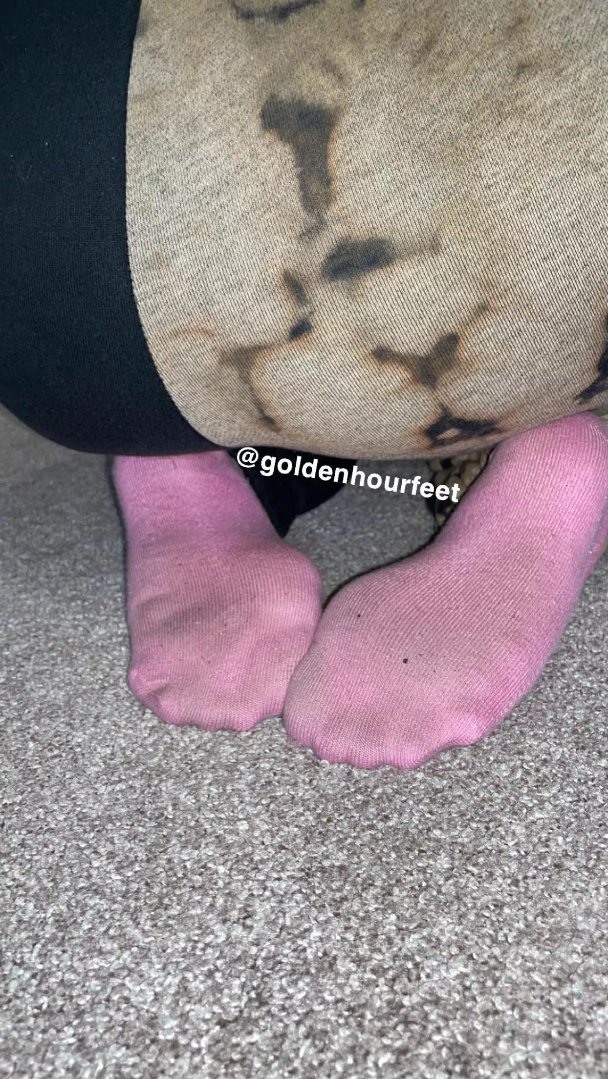 Week worn smelly socks for sale😈 [usa only] posted by goldenhourfeet