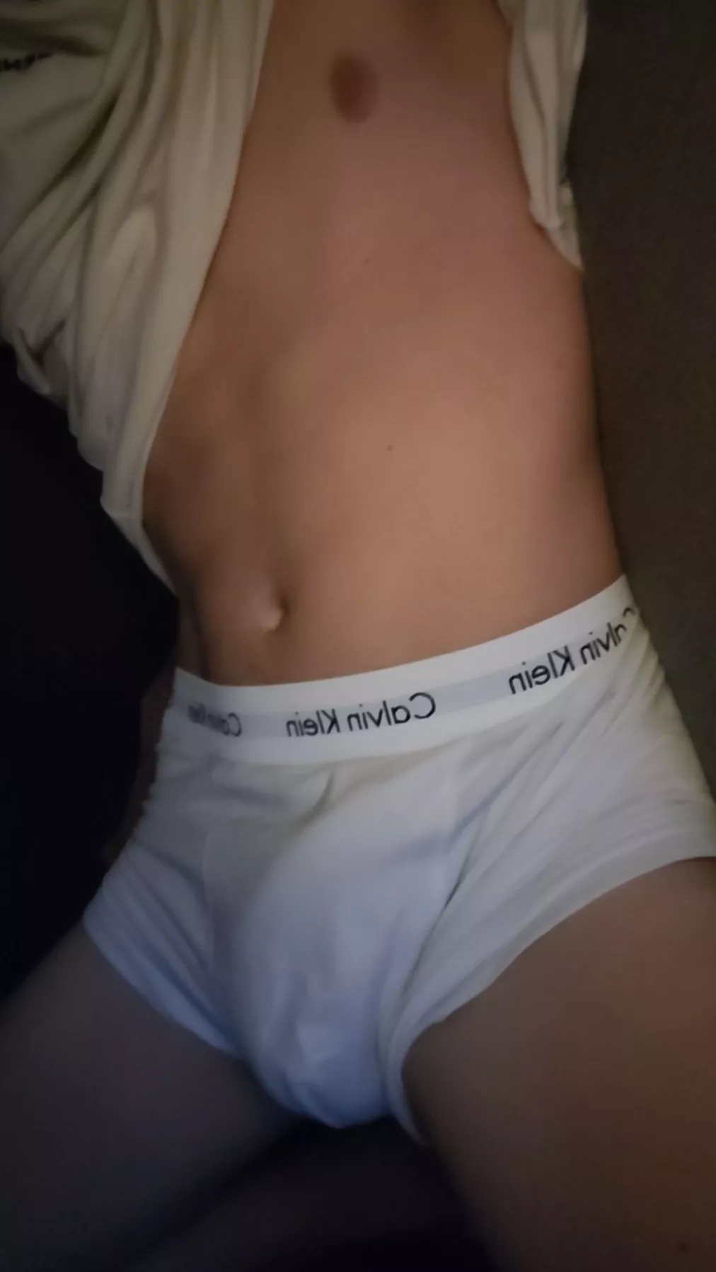 18 fit looking for someone fit under 22. Add hotboyy2004 on Snapchat posted by Hottieei