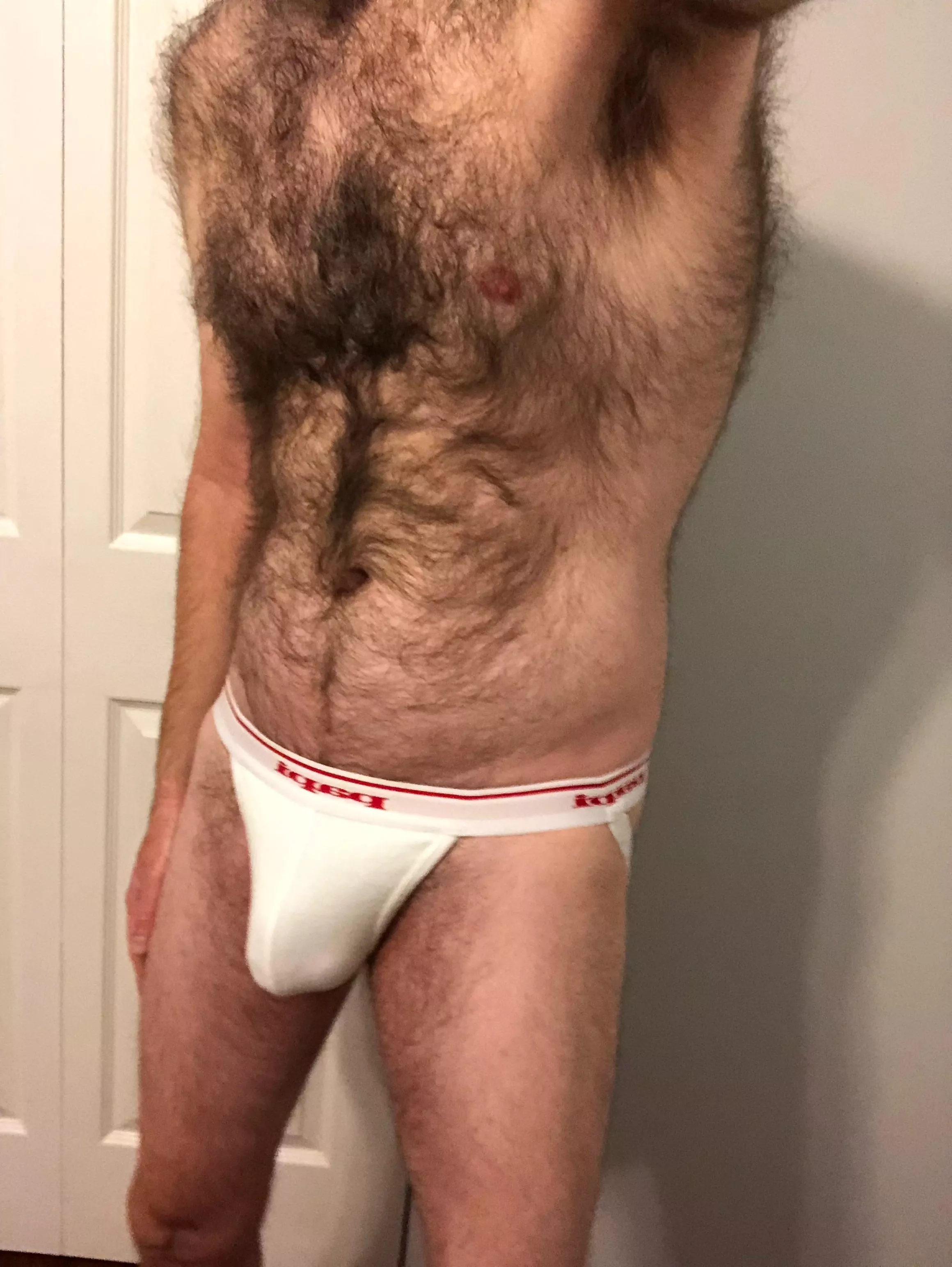 Hairy jock (43) posted by HbgEttYo