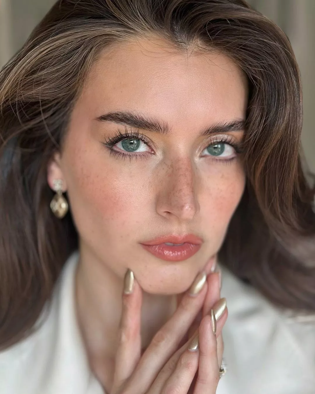 Jessica Clements nudes | GLAMOURHOUND.COM