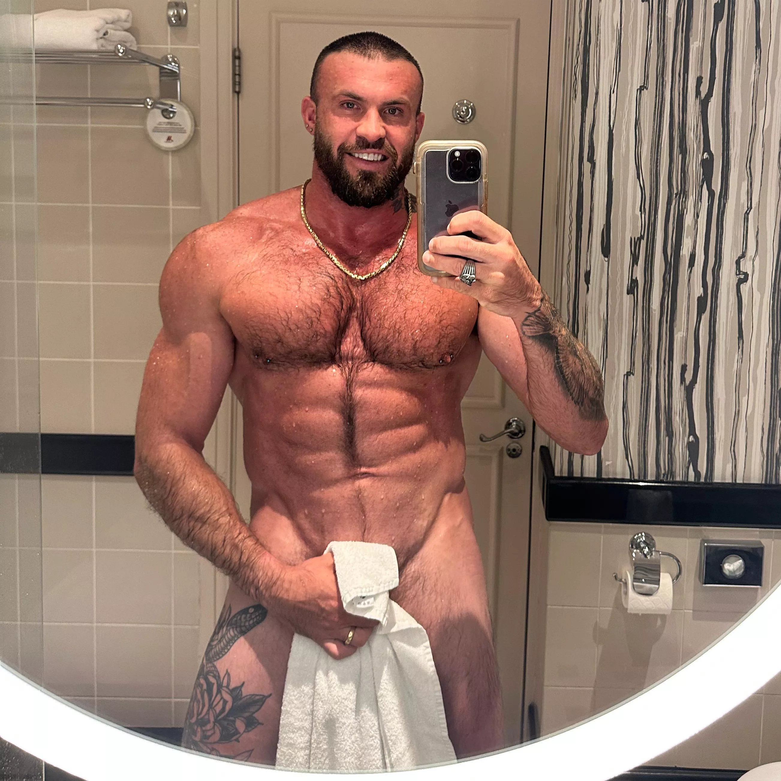 Fresh out of the shower. Which part of me are you tasting first? [37] posted by BlaringAirtime