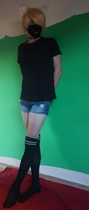 my first time wearing hotpants UwU posted by xFemboypuppyy