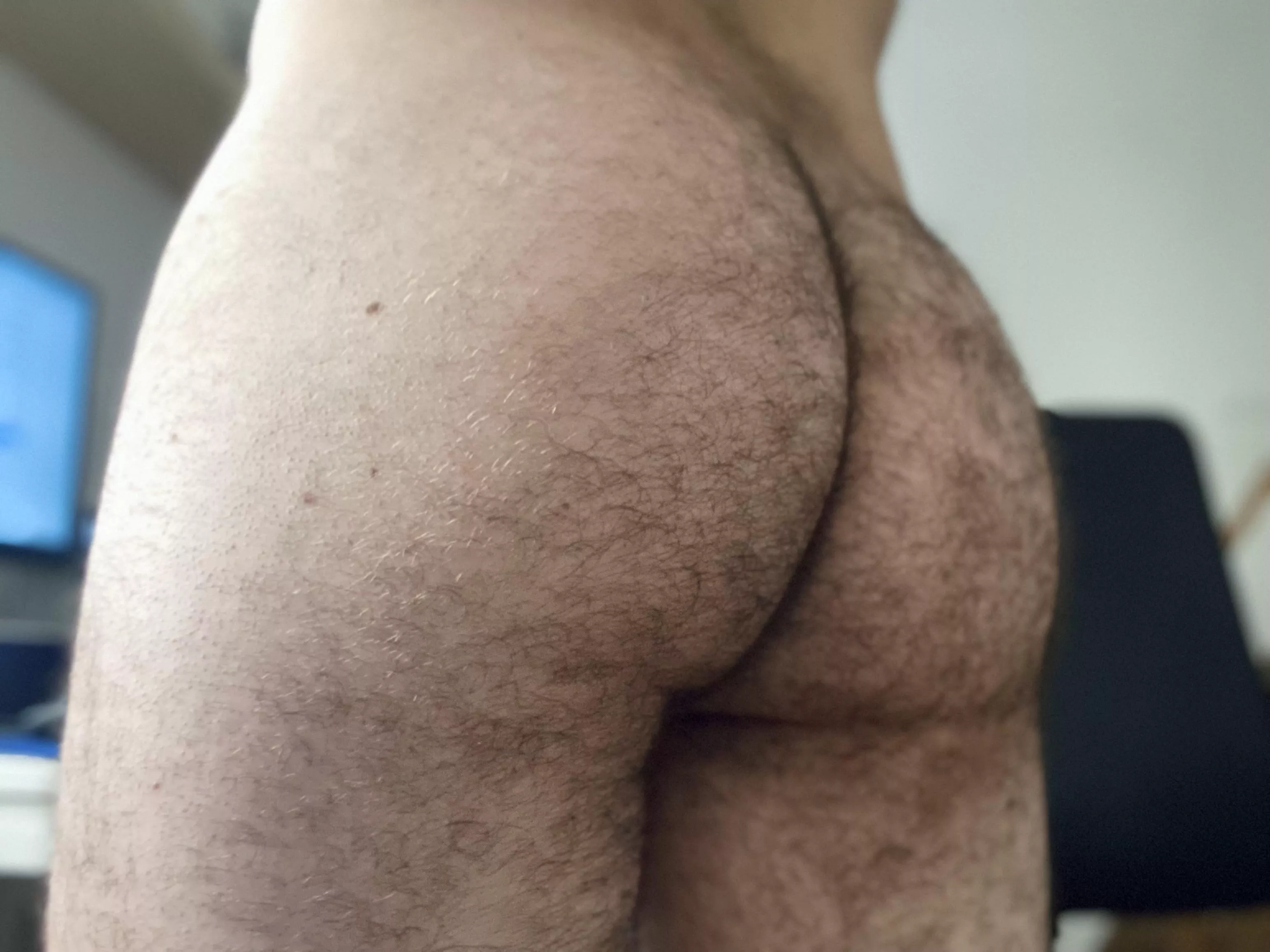 🐻🍑 posted by hairytale30