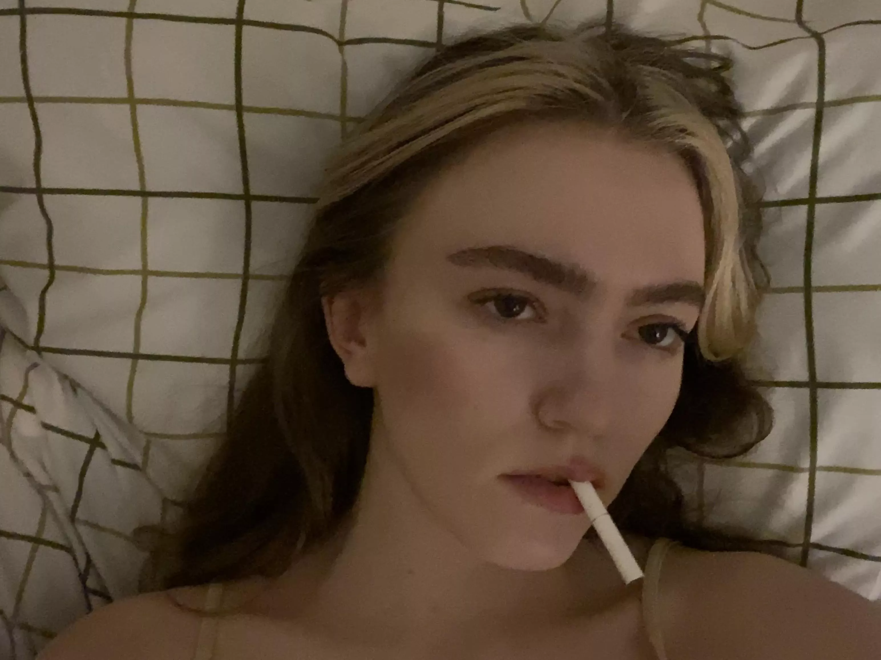 🚬 posted by Mariiiarus