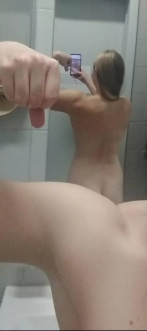 18, 150, 5' 10'' My first nude post. Let me know if you like my gunz? posted by Gymtyme2003