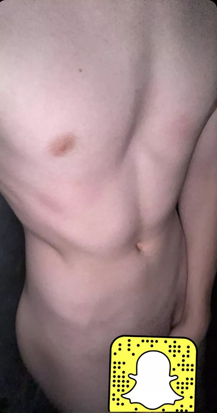 [18] pm me:) posted by zoomie789