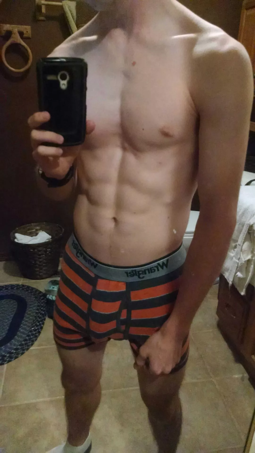 18 rocking a semi bulge posted by longryder18