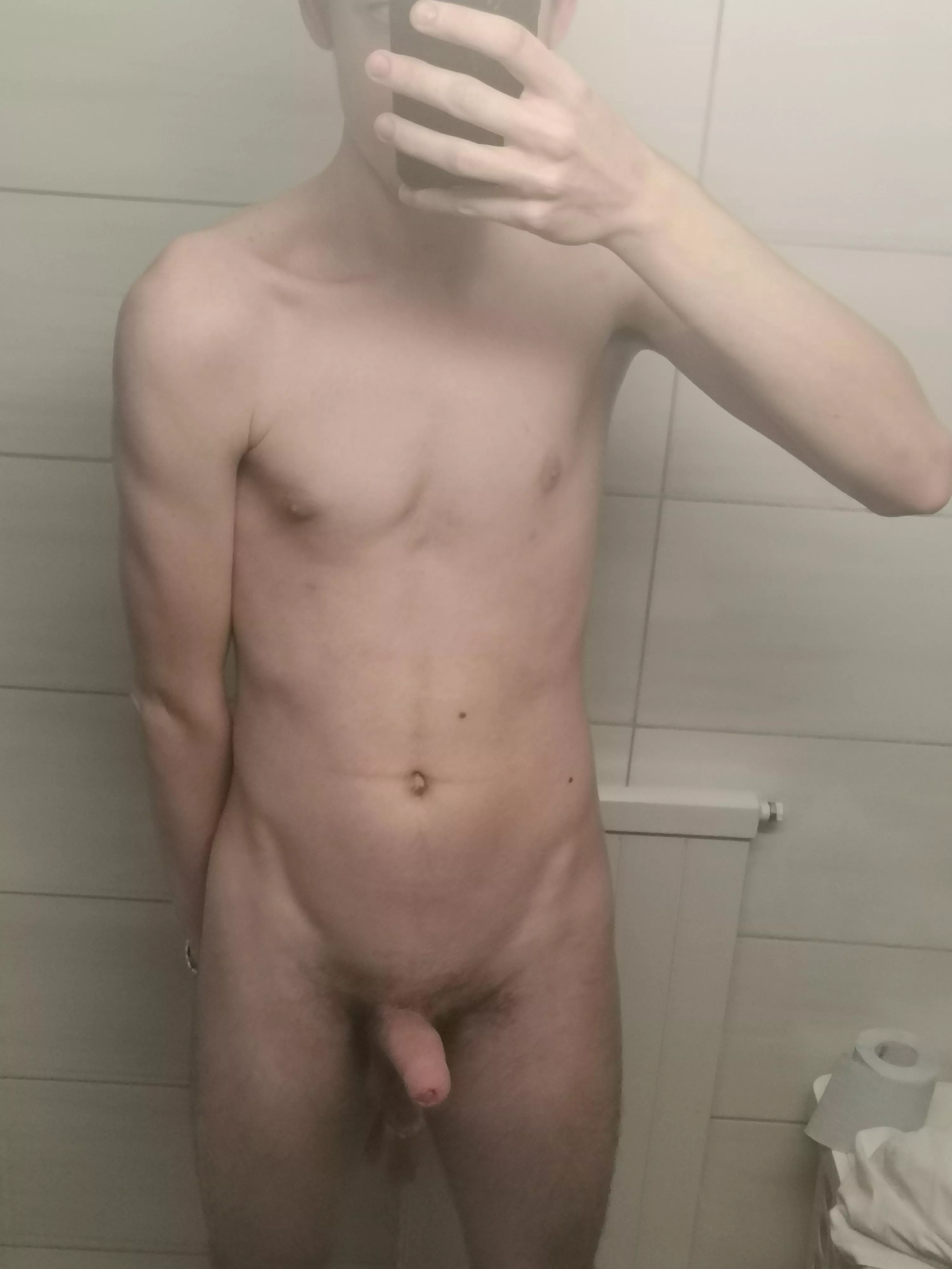 18 Swiss I'm waiting for someone that fucks me /wants to be fucked snap : dcrivelli70 posted by und8658