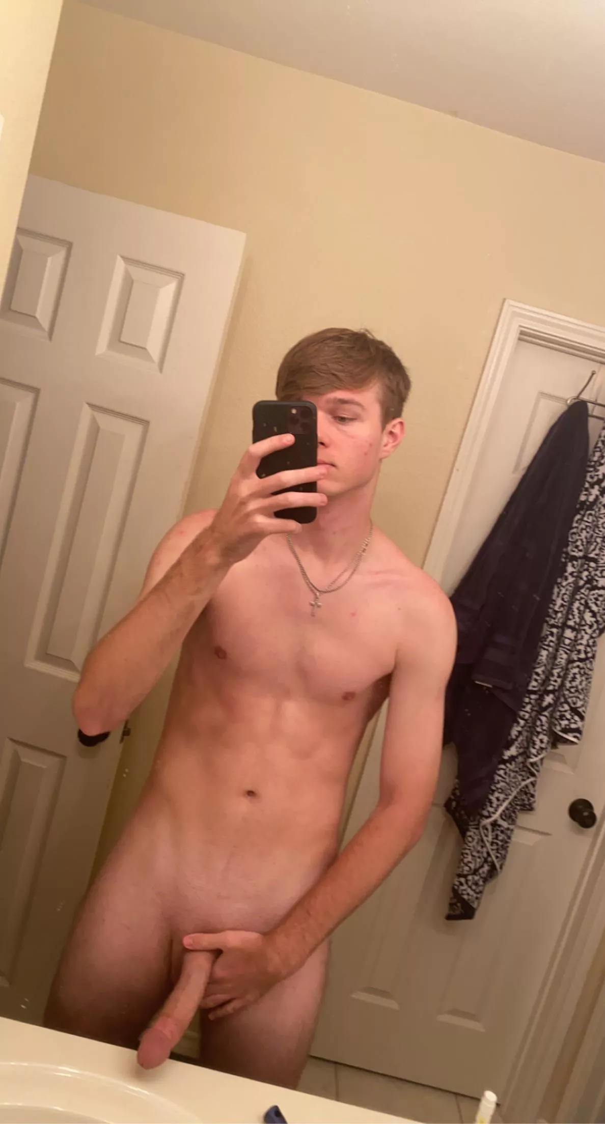 18 y/o virgin posted by Mftacek