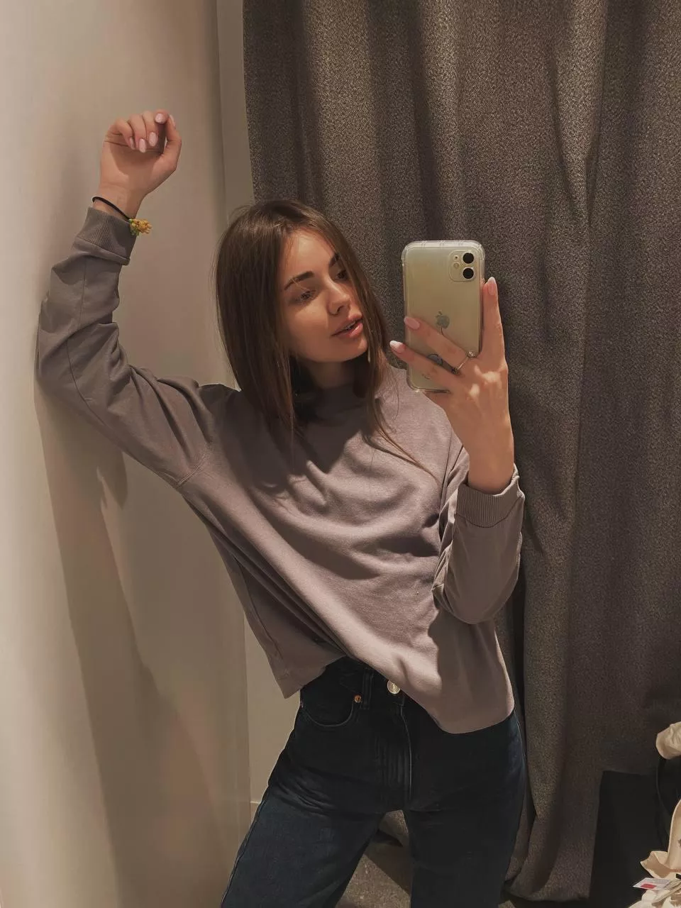 [18F] Shopping 🛍 posted by minilia2002