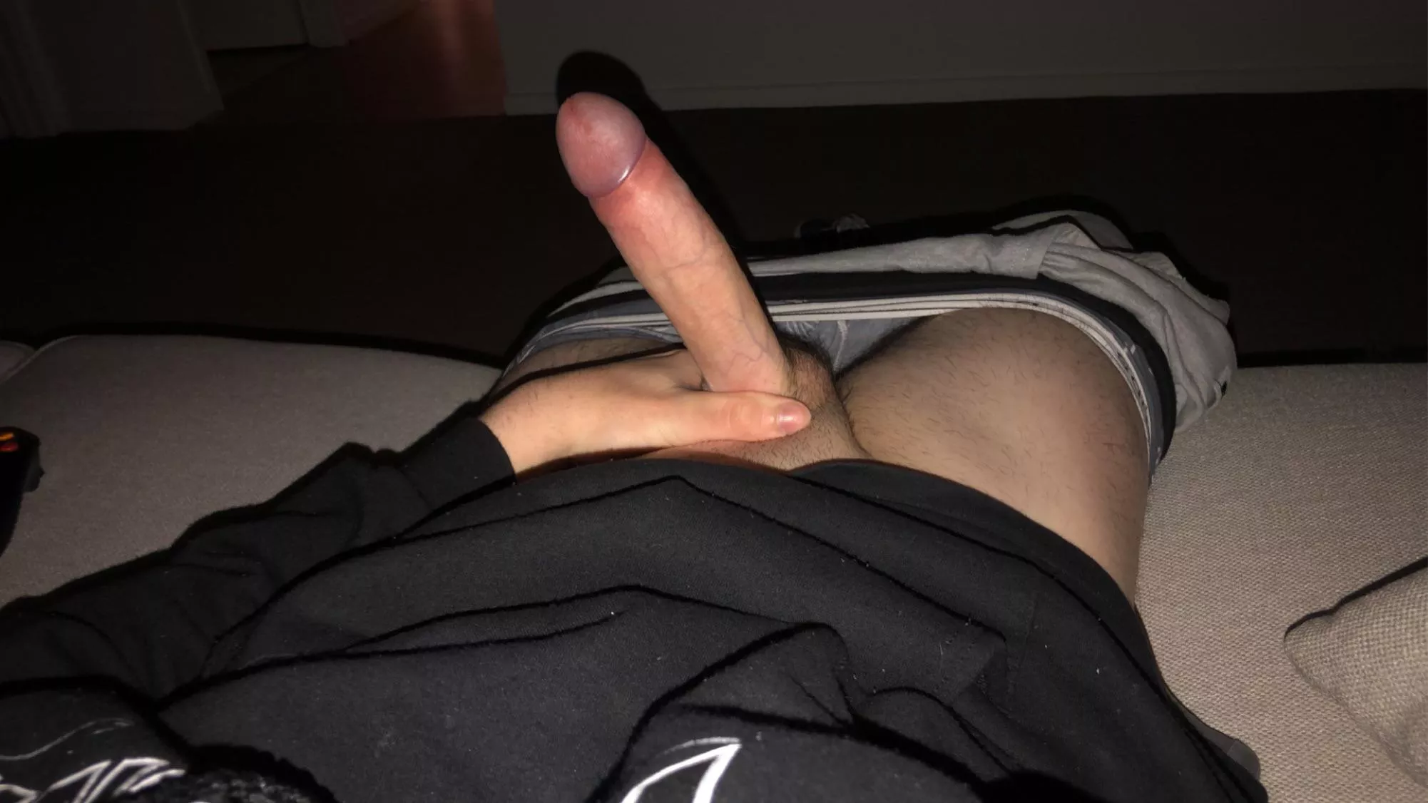 19, frustratingly horny 🥵 posted by hornyallthetime-