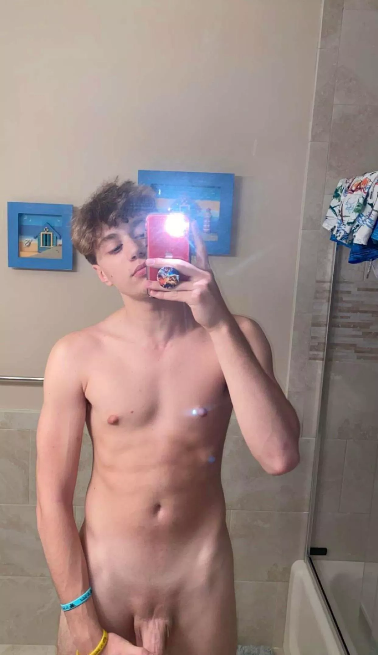 19 looking to trade with other Hung bros. The Bigger, The Better. Pm me for trades. posted by AlexanderHarvy